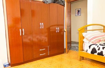 VENTA DE CASA DE 3 PISOS EN LA URB. LA PRIMAVERA